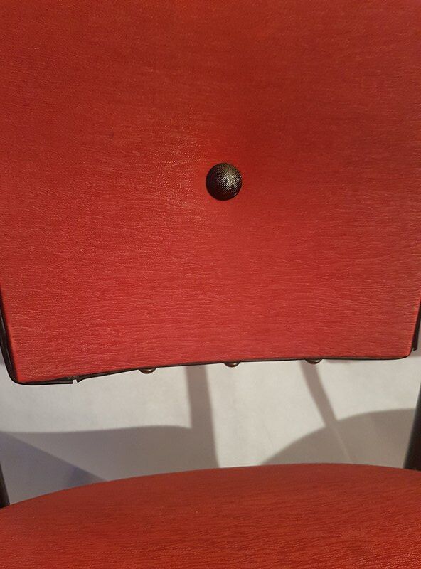 Série de 4 chaises 1950 skaï rouge pieds métal compas