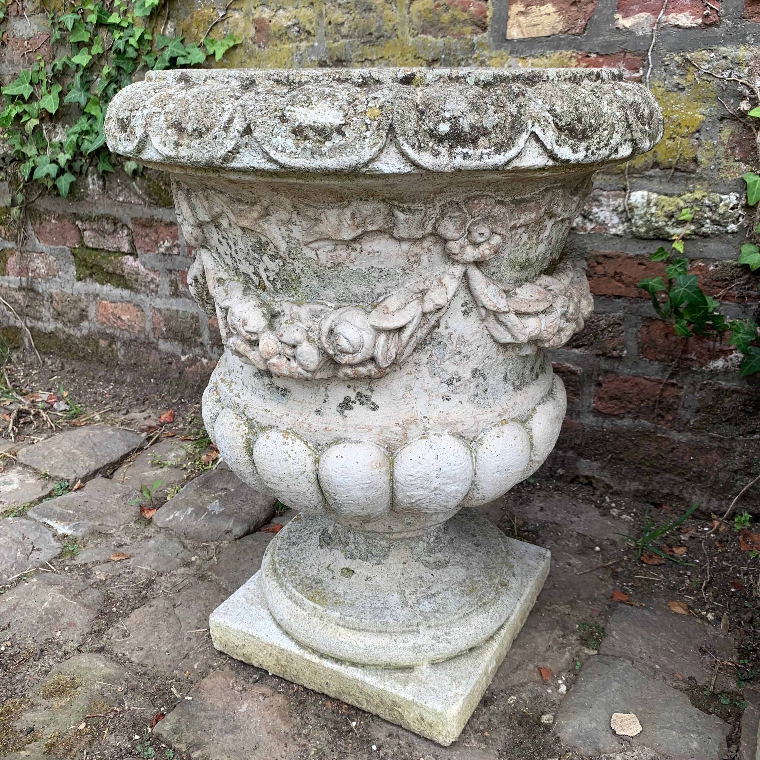 Paire de vasques Médicis