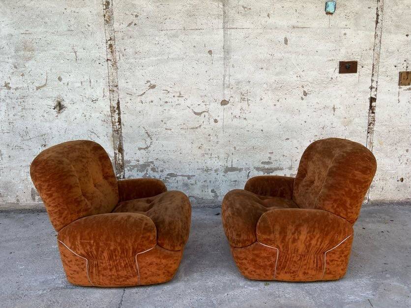 Pair of vintage velvet armchairs 1970 Italy