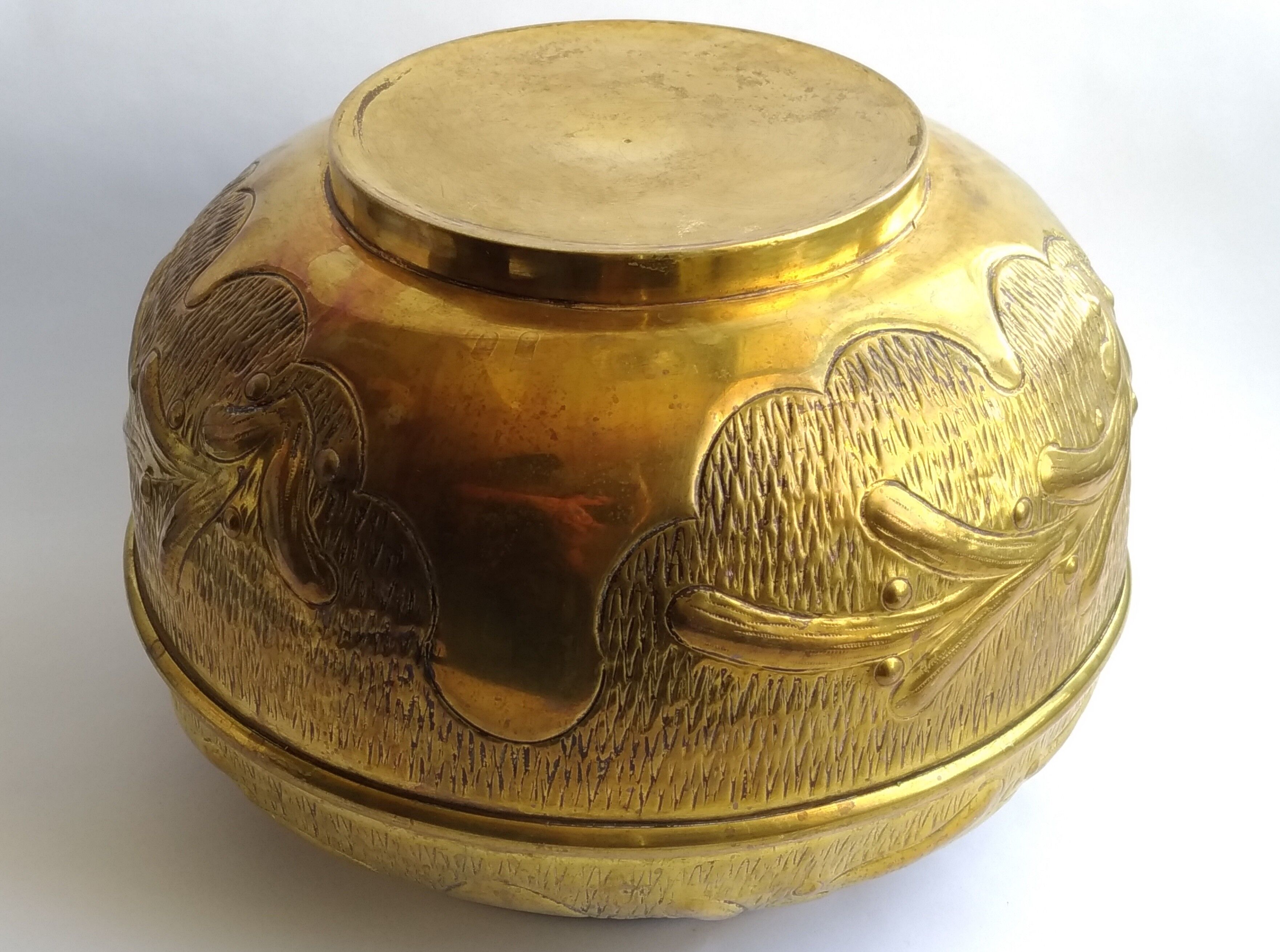 Large brass pot cover 29cm x 21cm vintage