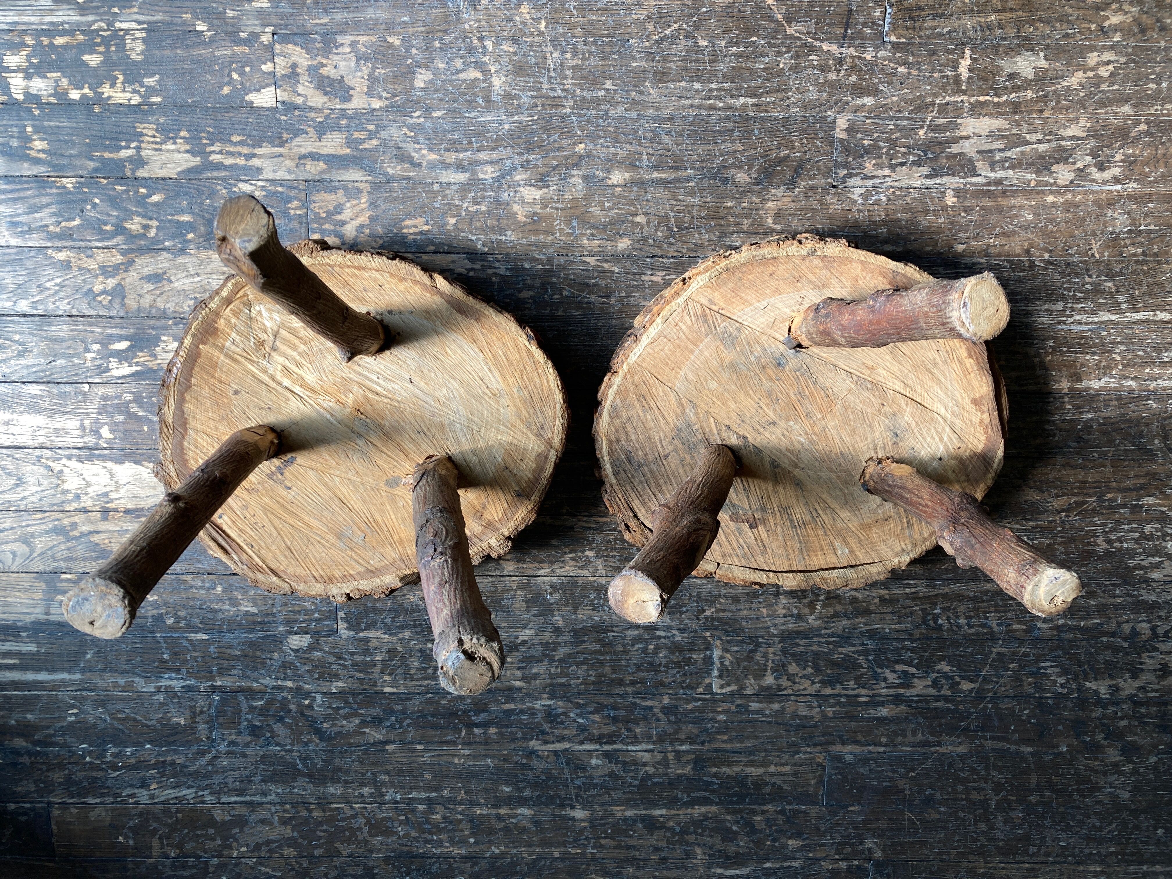 Pair of mountain coffee tables made of logs 1970