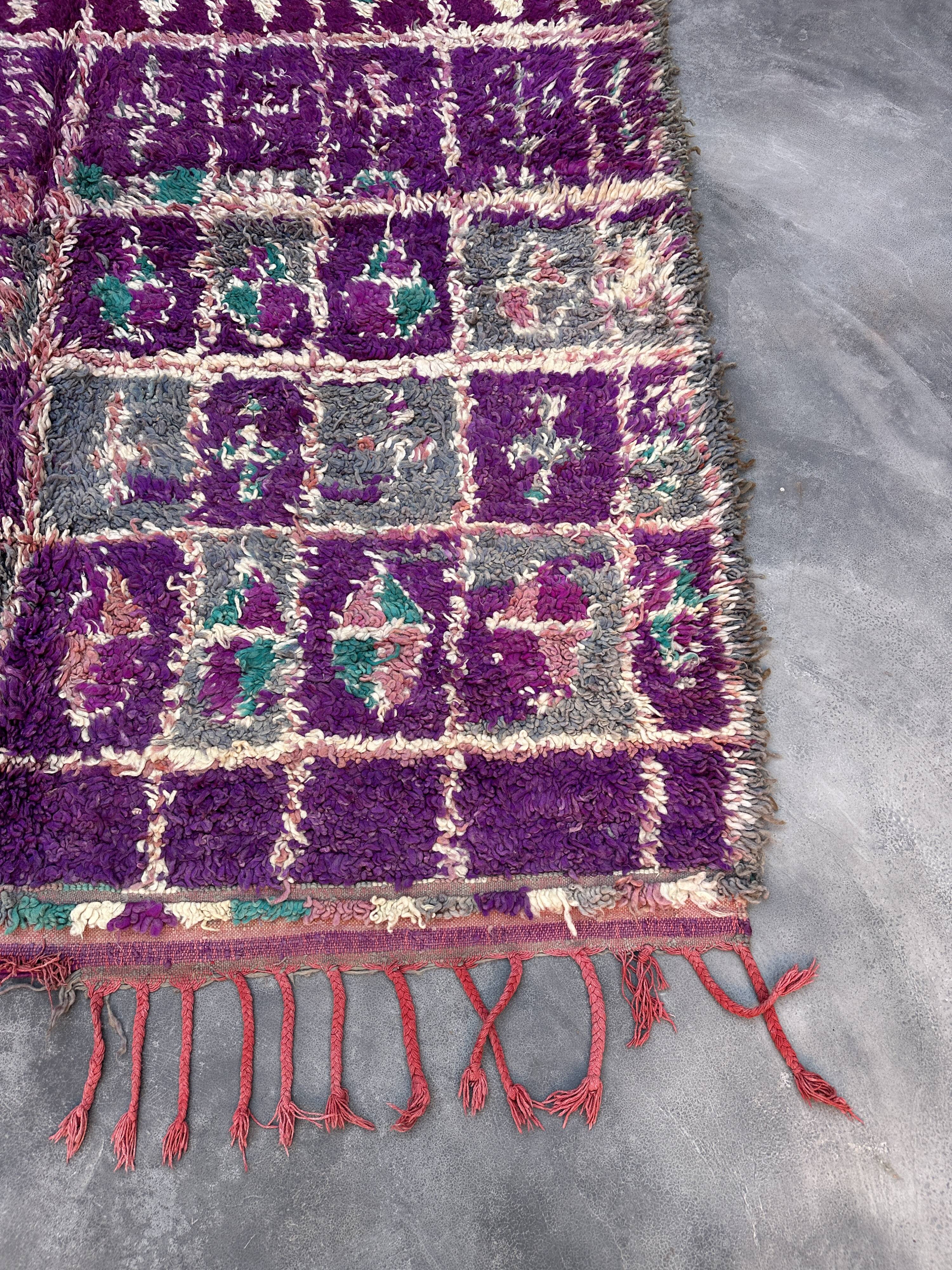 Moroccan Talsint purple rug - 193 x 324 cm