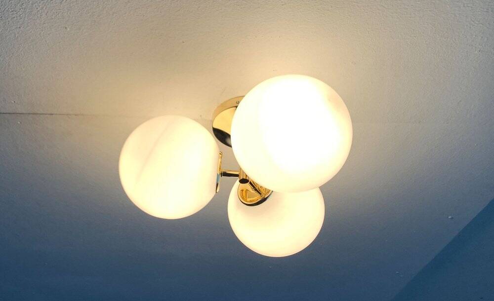Brass suspension from the Swiss space age mid-century by E.R. Nele for Temde, 1960s.
