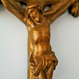 crucifix ancien en platre  doré