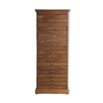 Solid wood column equipped with 20 drawers