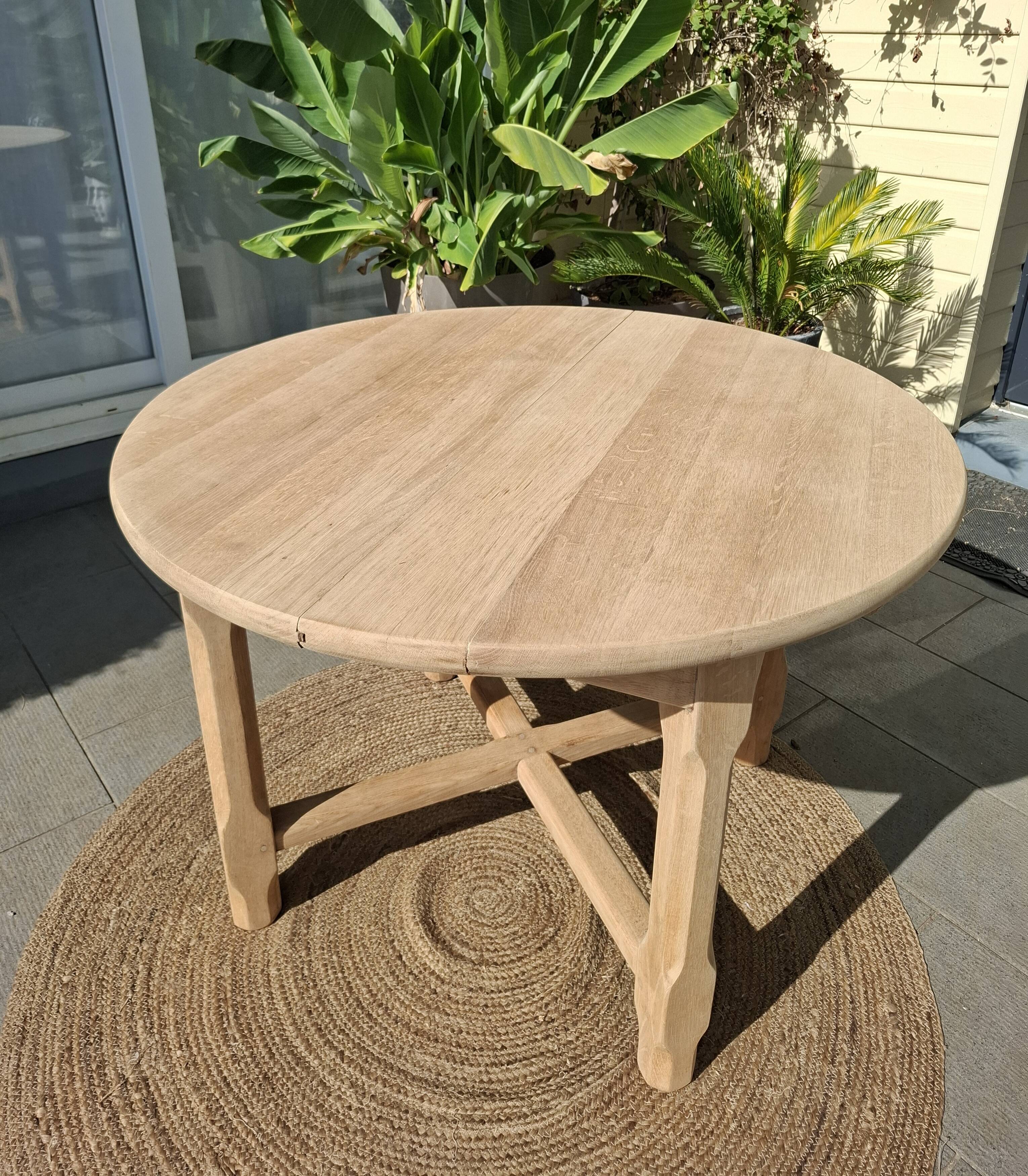 Table ronde avec rallonge rénovée