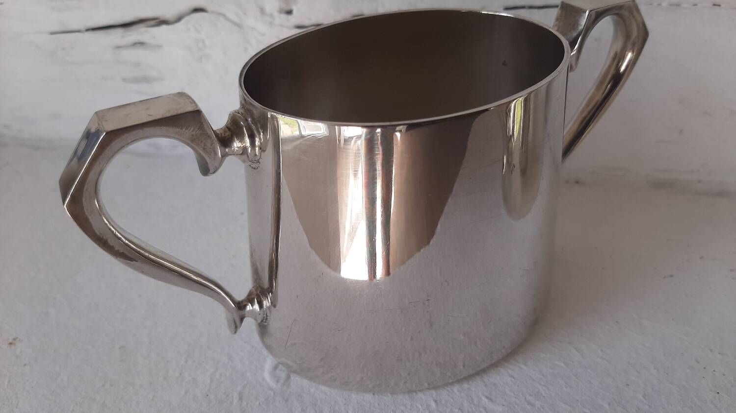 Milk jug and sugar bowl