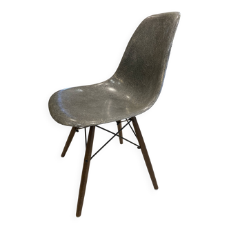 DSW chair fibre elephant grey grey dowel walnut Eames Herman Miller vintage