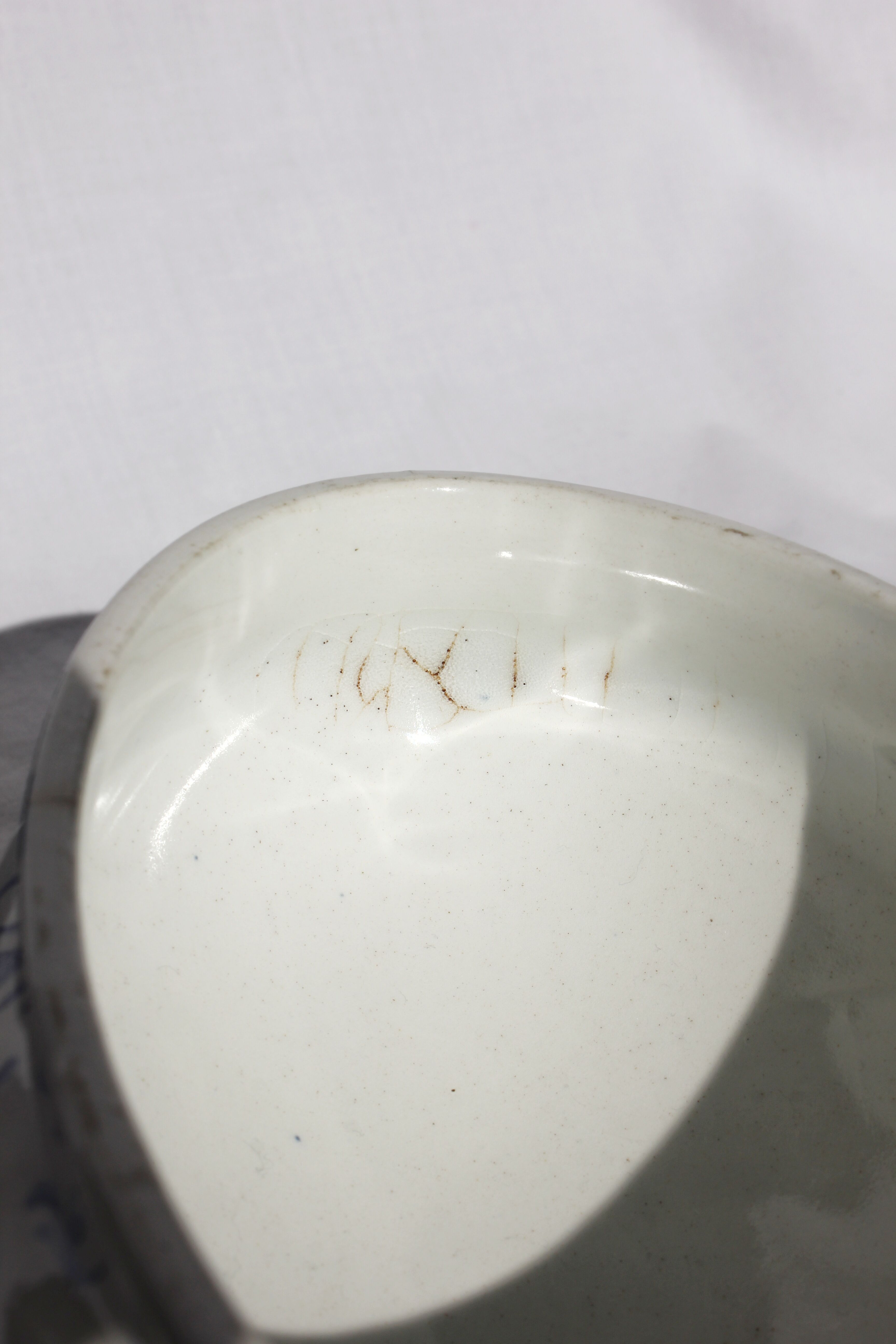 Iron clay sauce boat "Sans Gêne" KG Lunéville