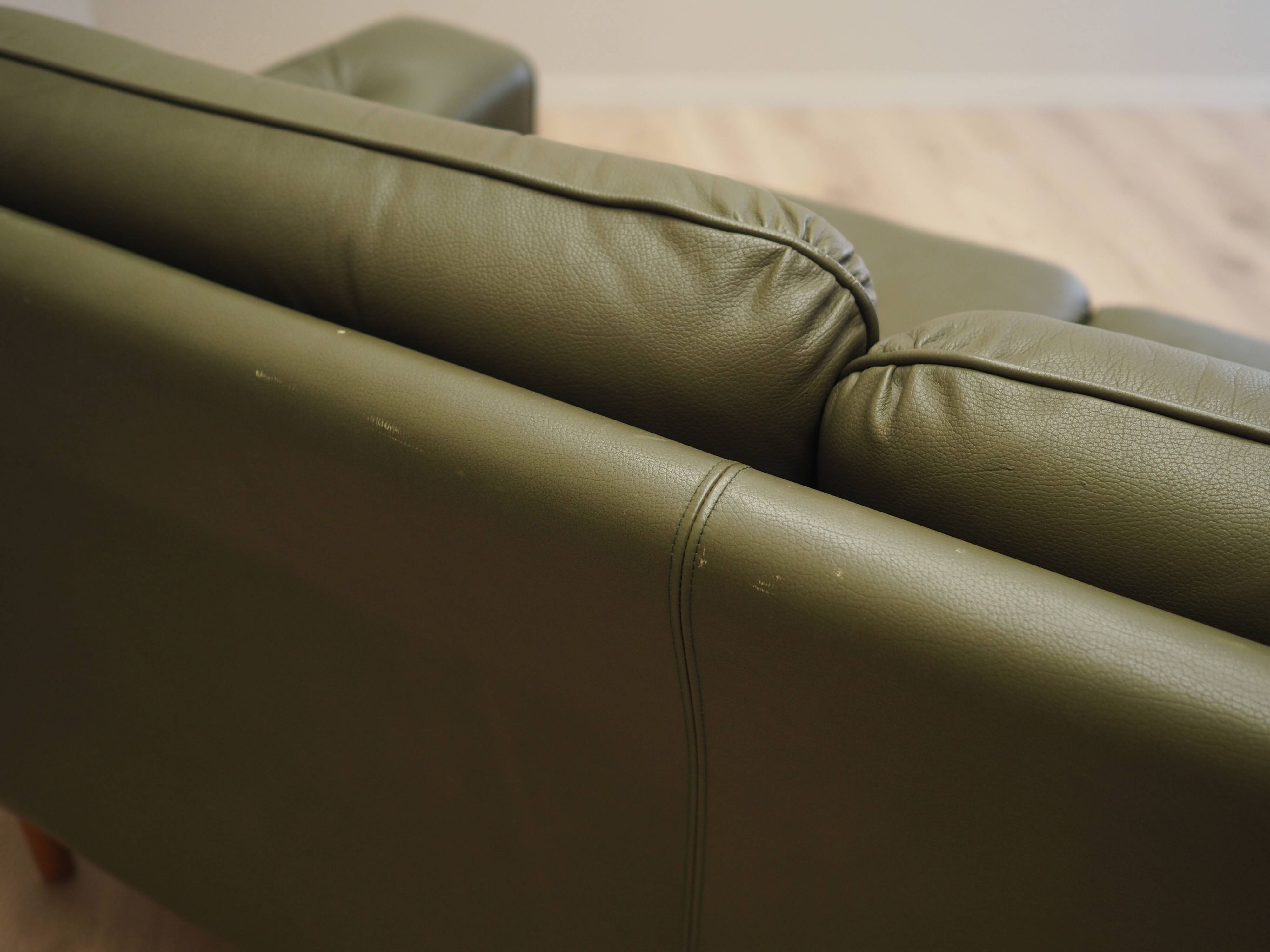 Canapé danois en cuir vert, années 1970