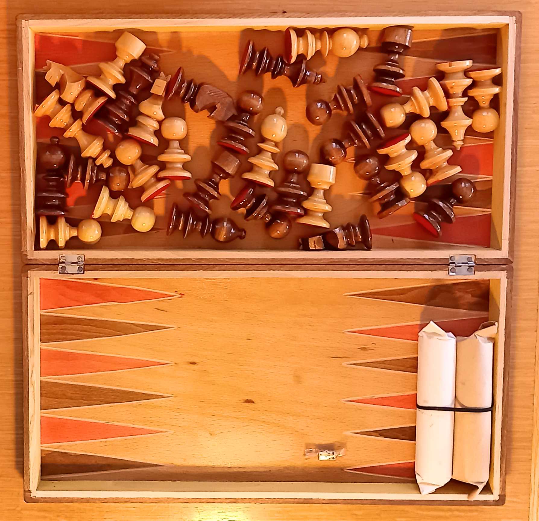 Chess/backgammon/checkers set