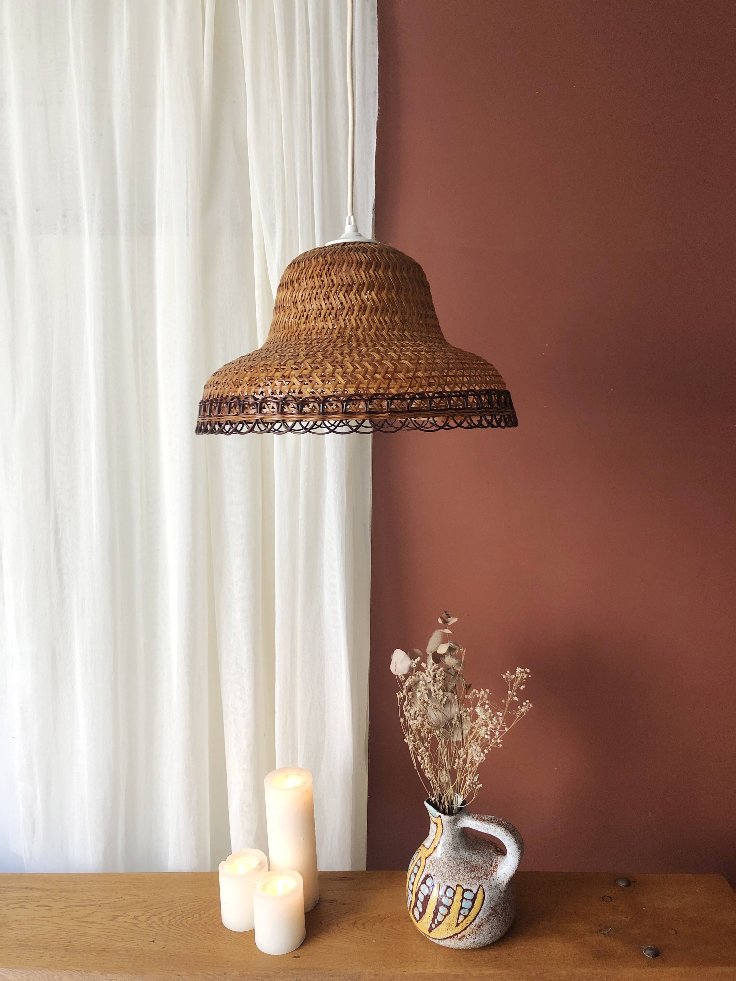 Braided wicker suspension