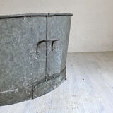 Basin in vintage zinc