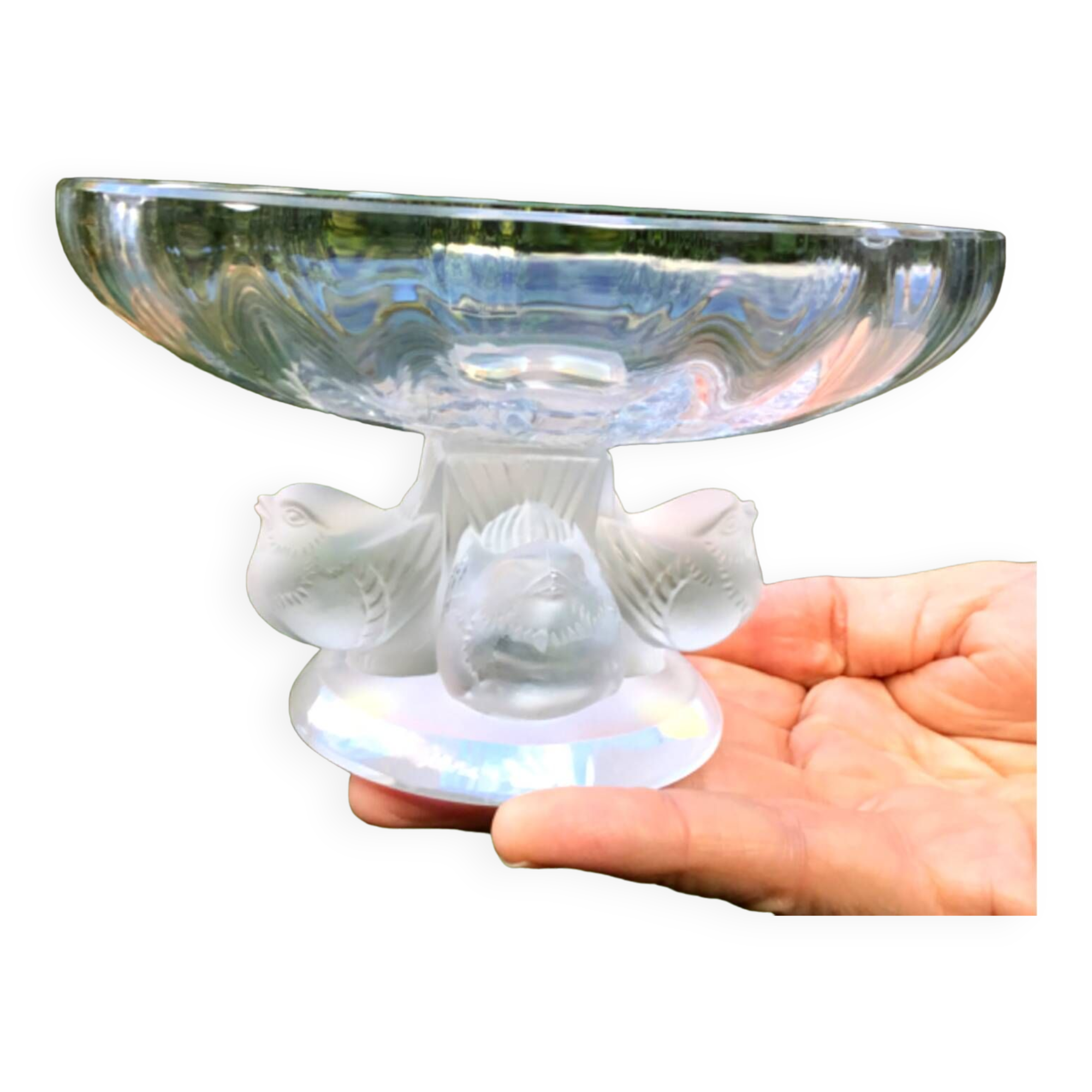 Lalique France. superb empty pocket cup on bird stand