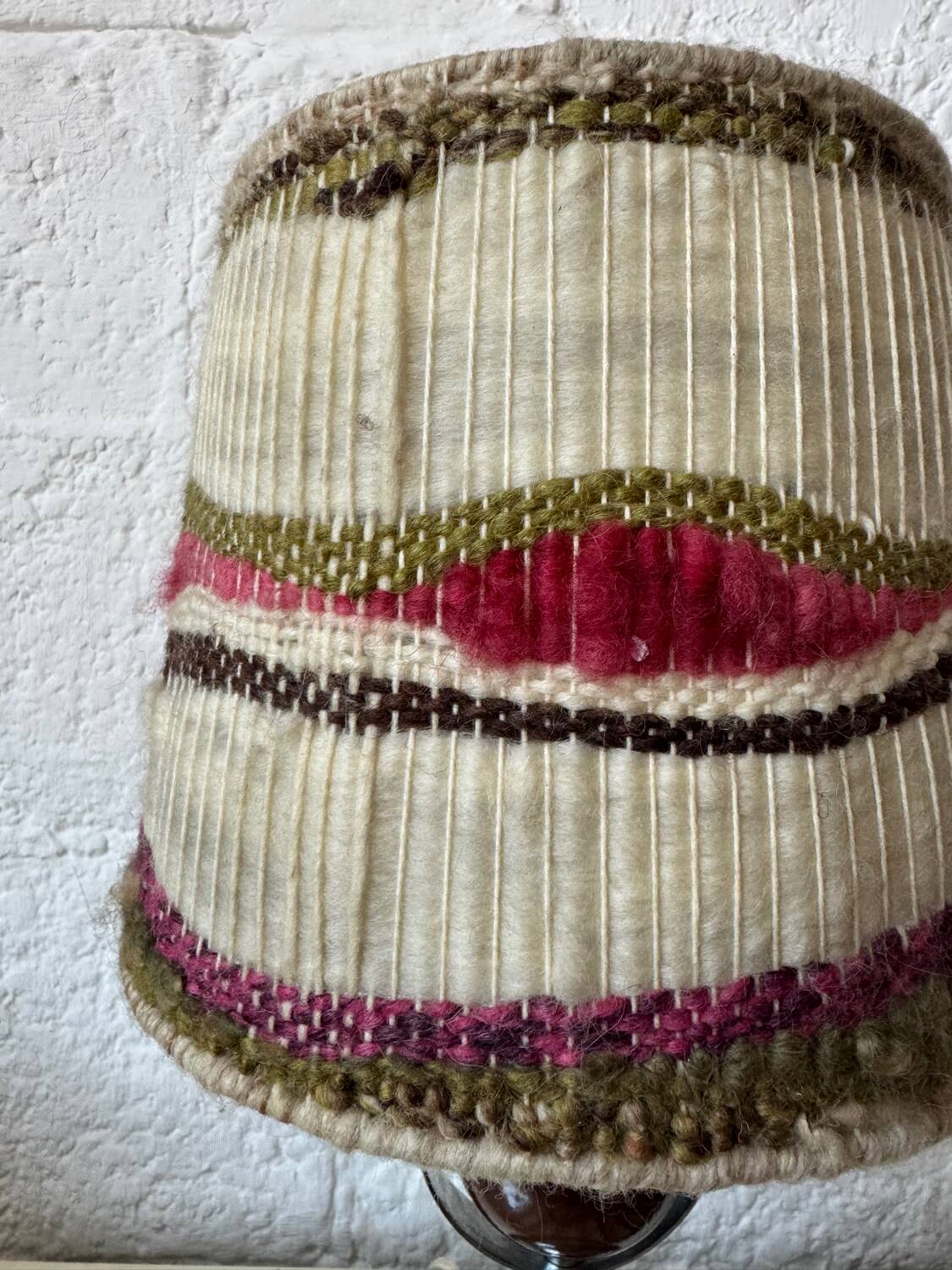 Lampe chrome bois laine années 70