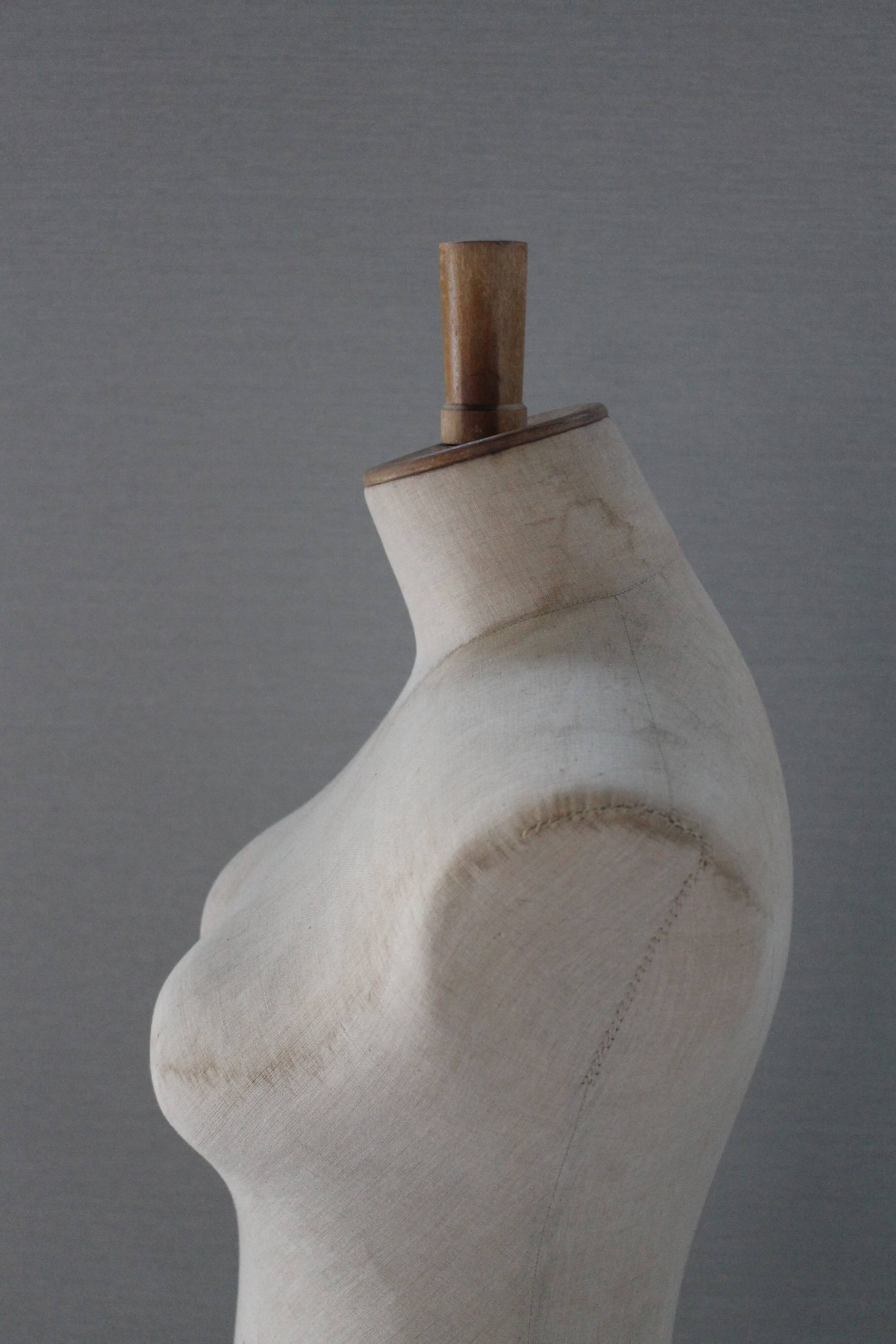 Woman couture mannequin-bust - early 20th century