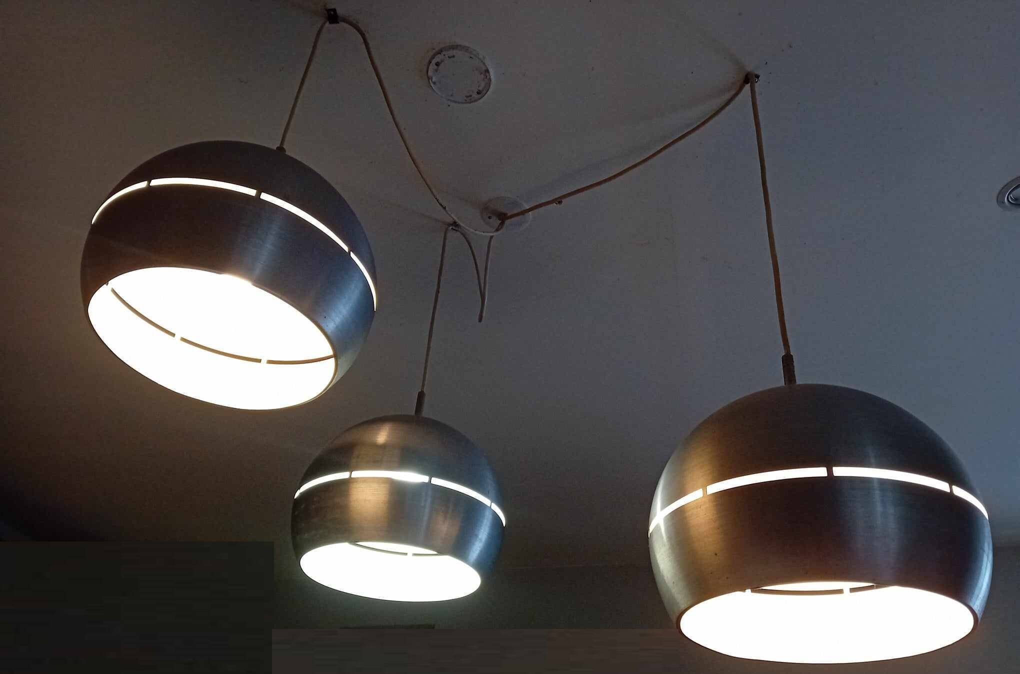 Set of 3 space age pendant lights, 1970s