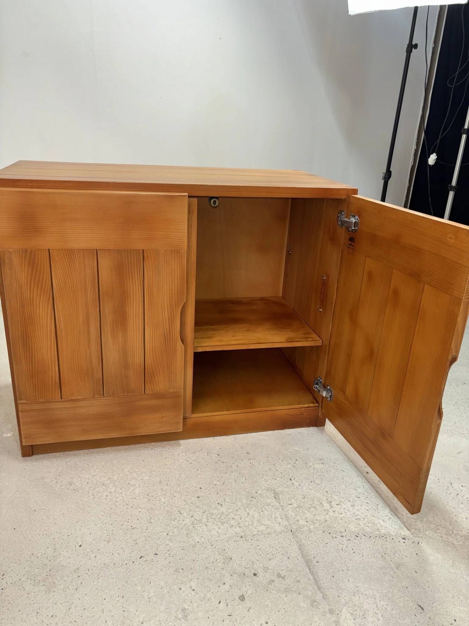 Two-door buffet in solid pine from the Regain house.