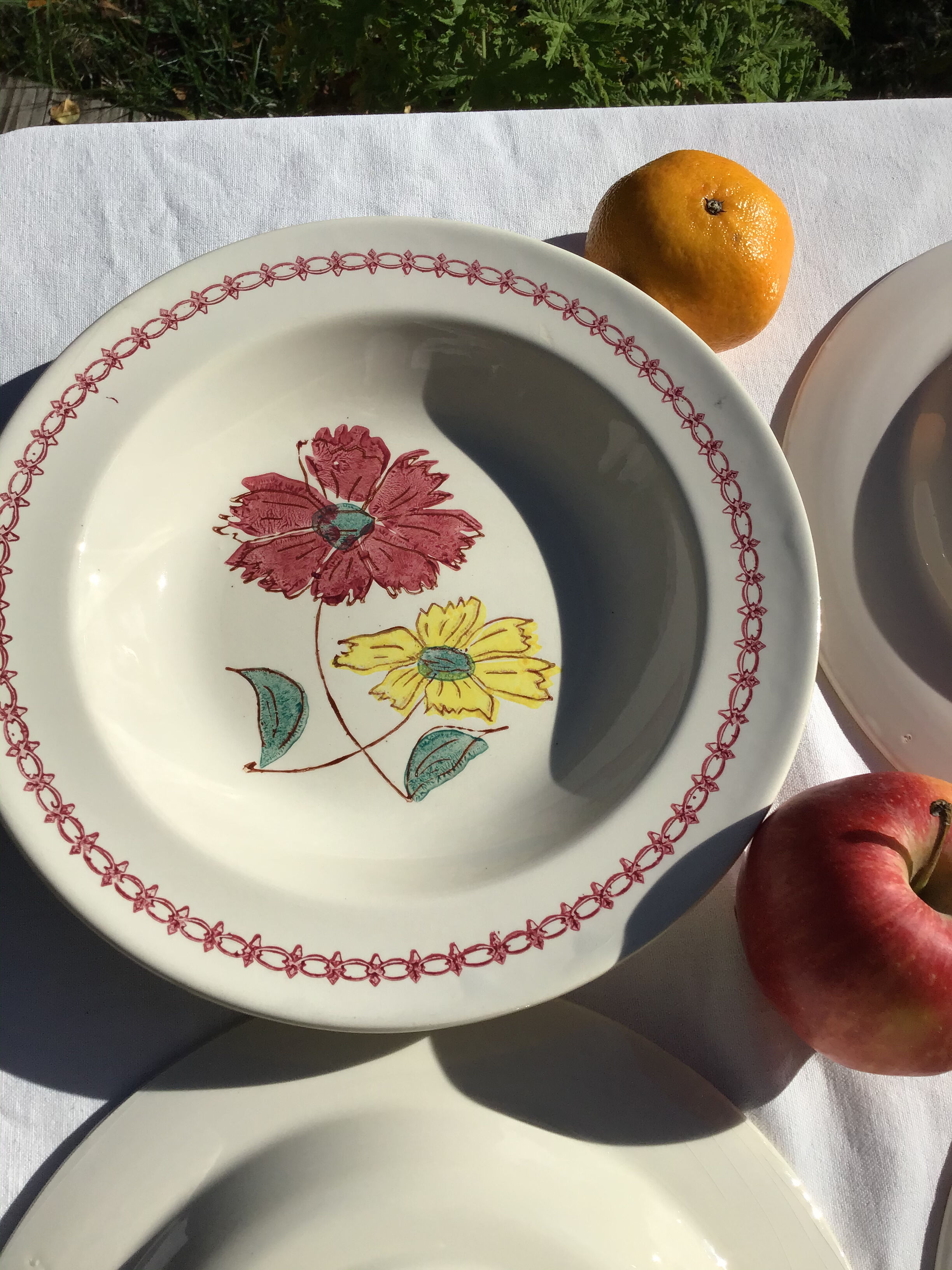 8 hollow plates burgundy and yellow flowers