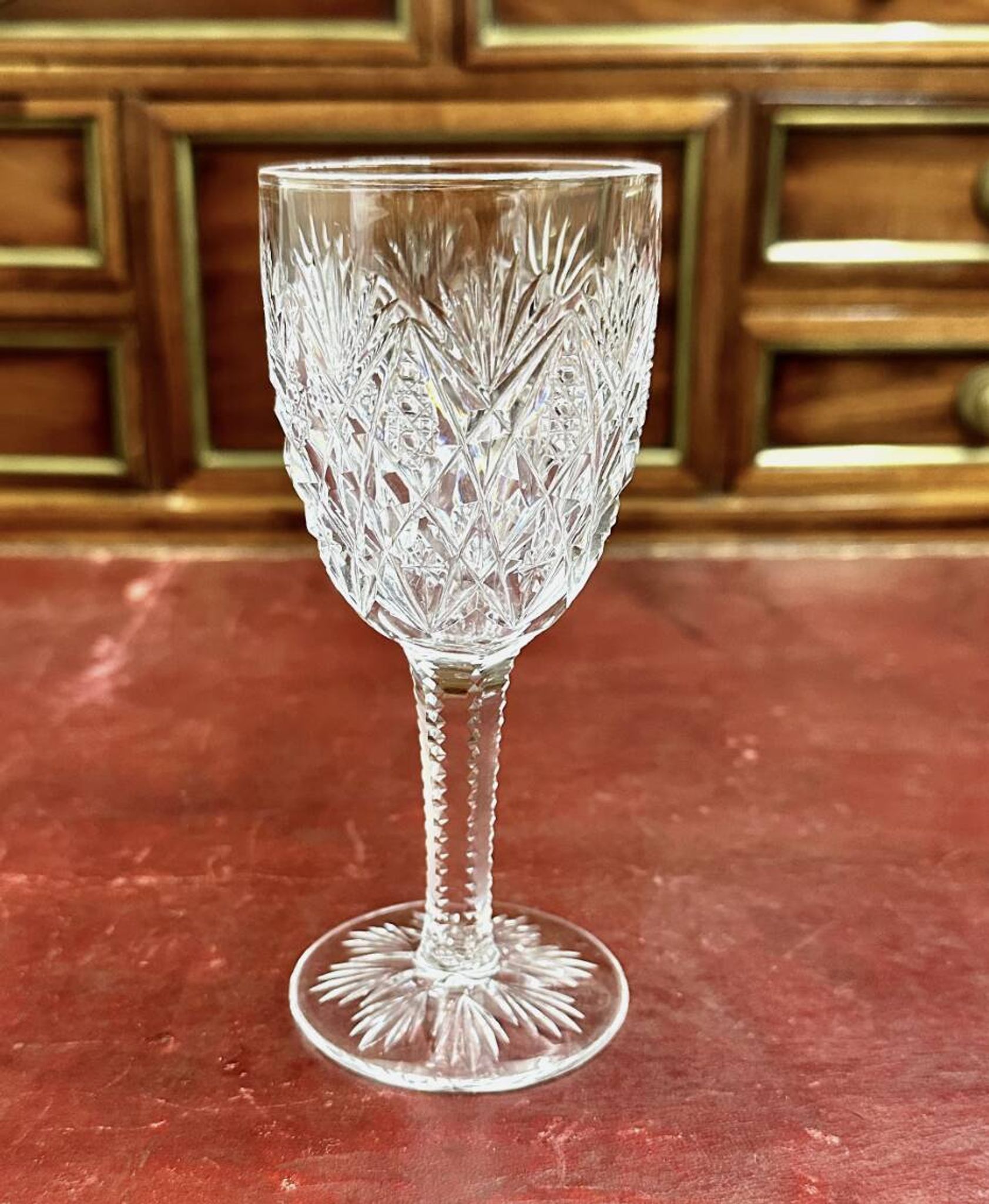 18 verres à vin blanc en cristal Saint Louis « modèle Florence » -340001