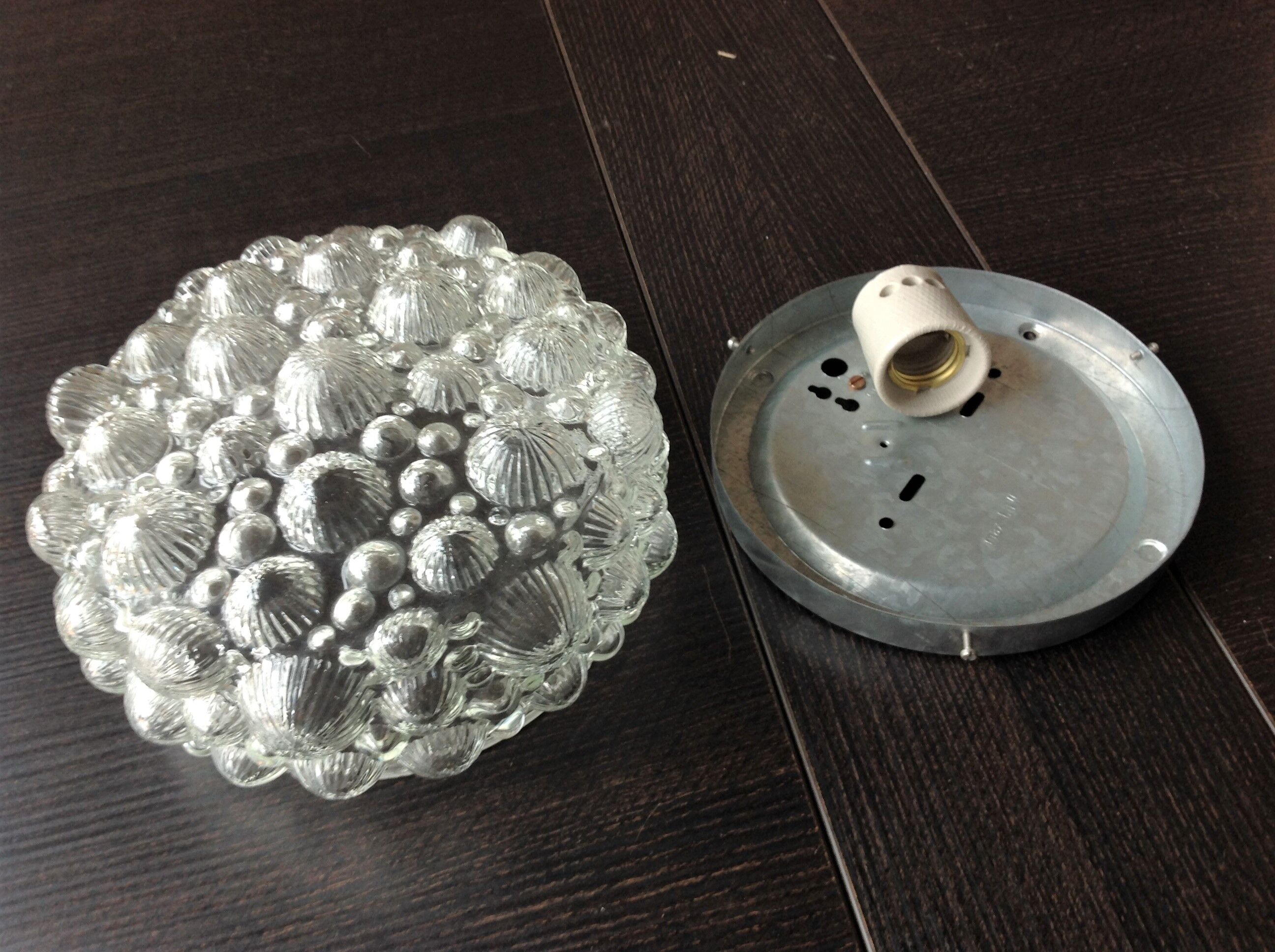 Round ceiling lamp in vintage bubbled glass 60s-70s