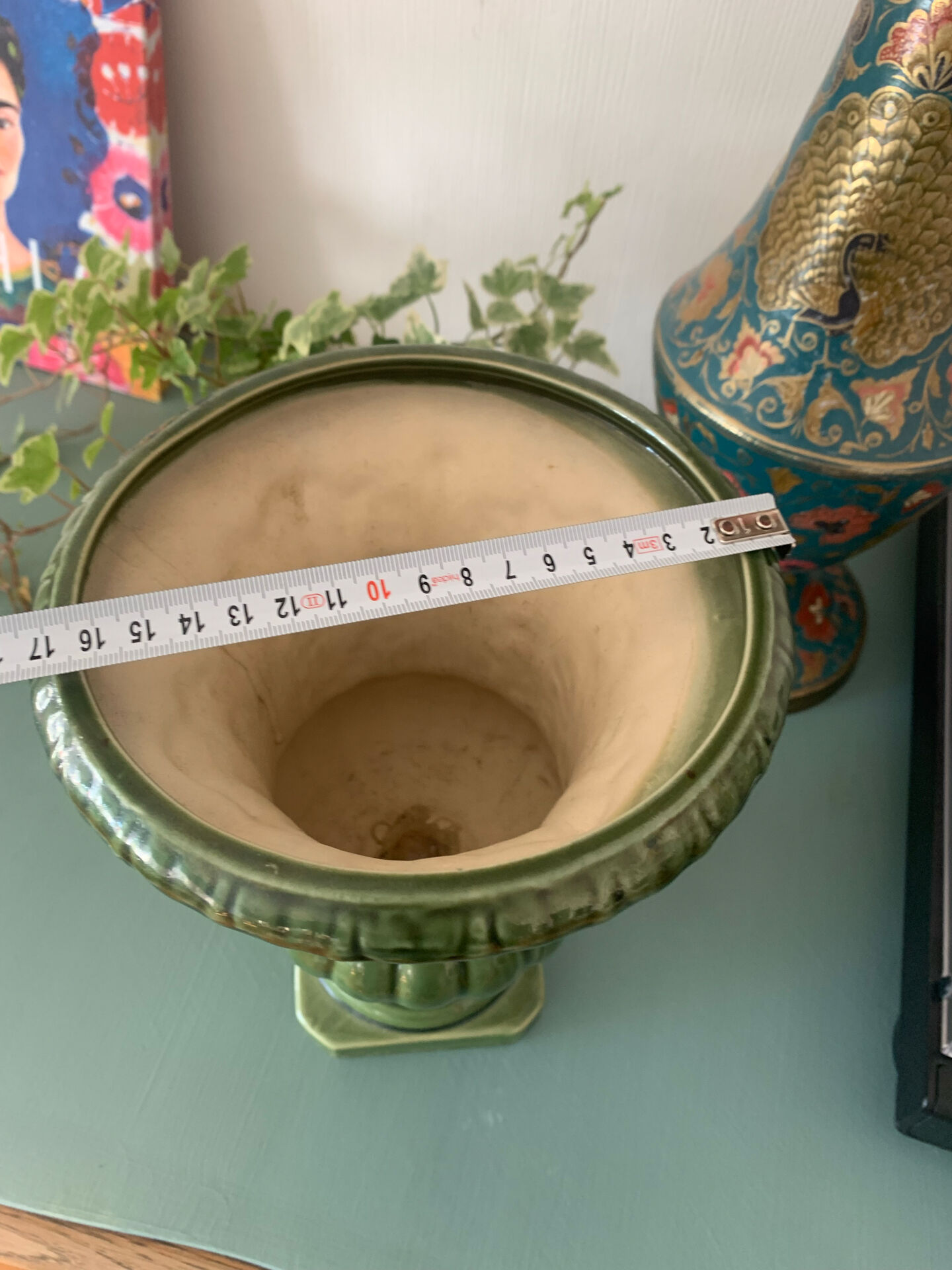 Vase Médicis, cache-pot vintage en céramique vert olive