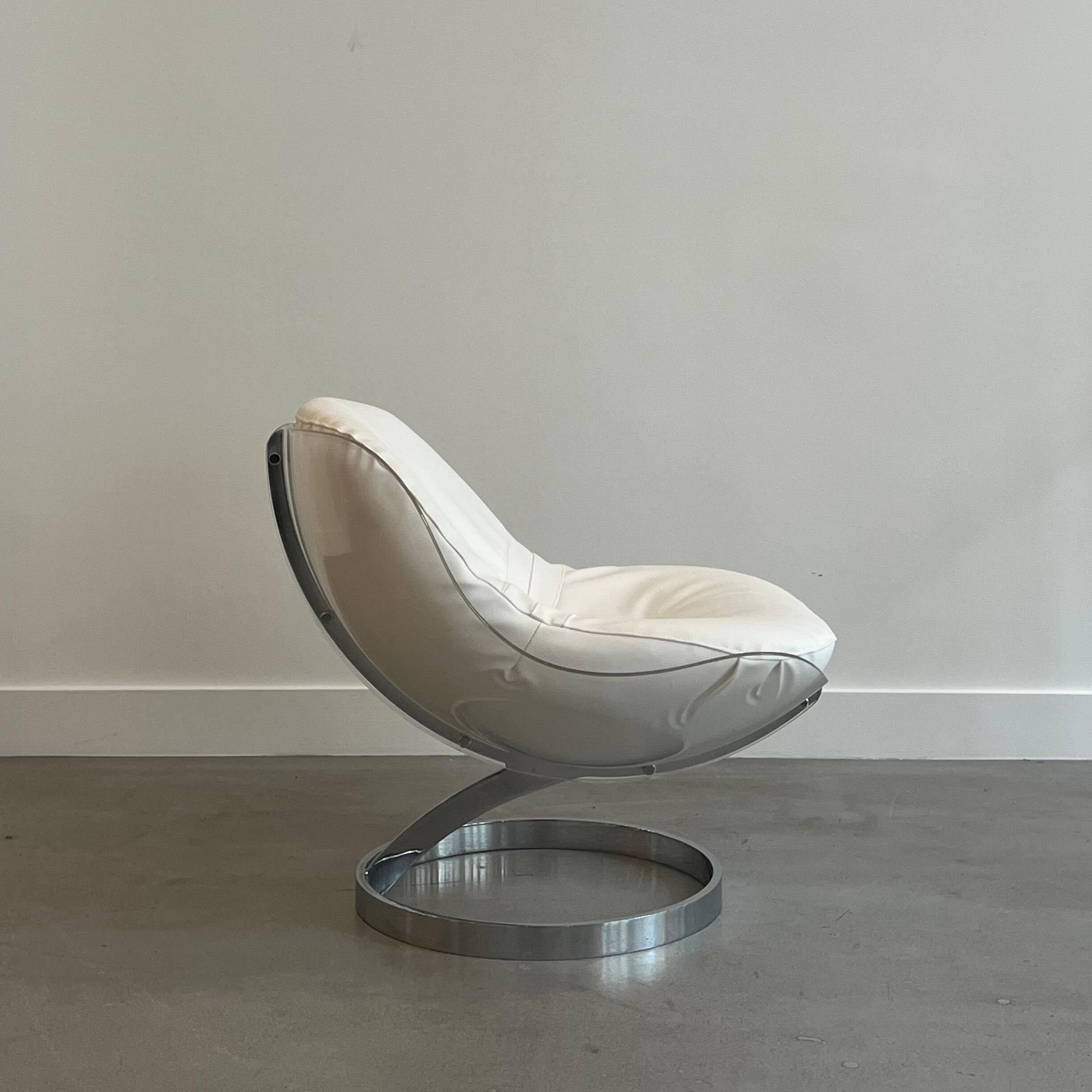 “Sphere” fireside chair Boris Tabacoff