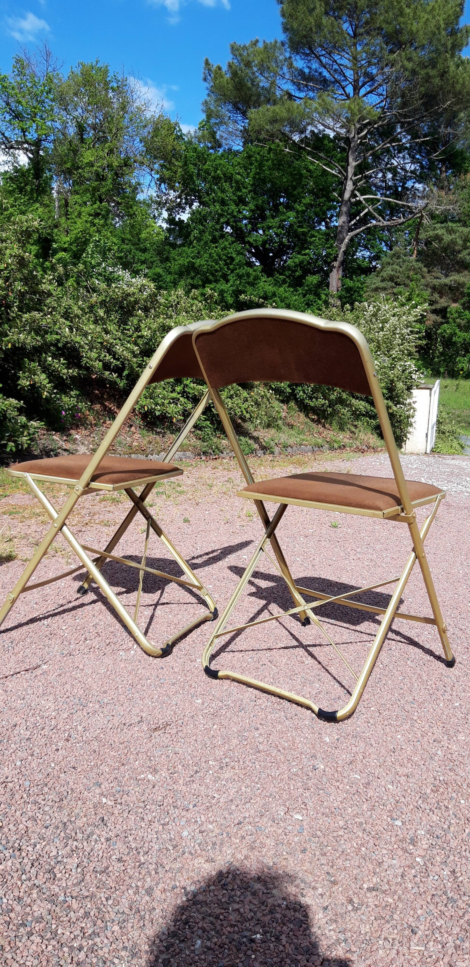 Set of 4 folding chairs