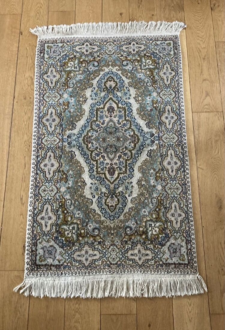 Oriental carpets in KASHMIR handmade wool and silk twentieth era