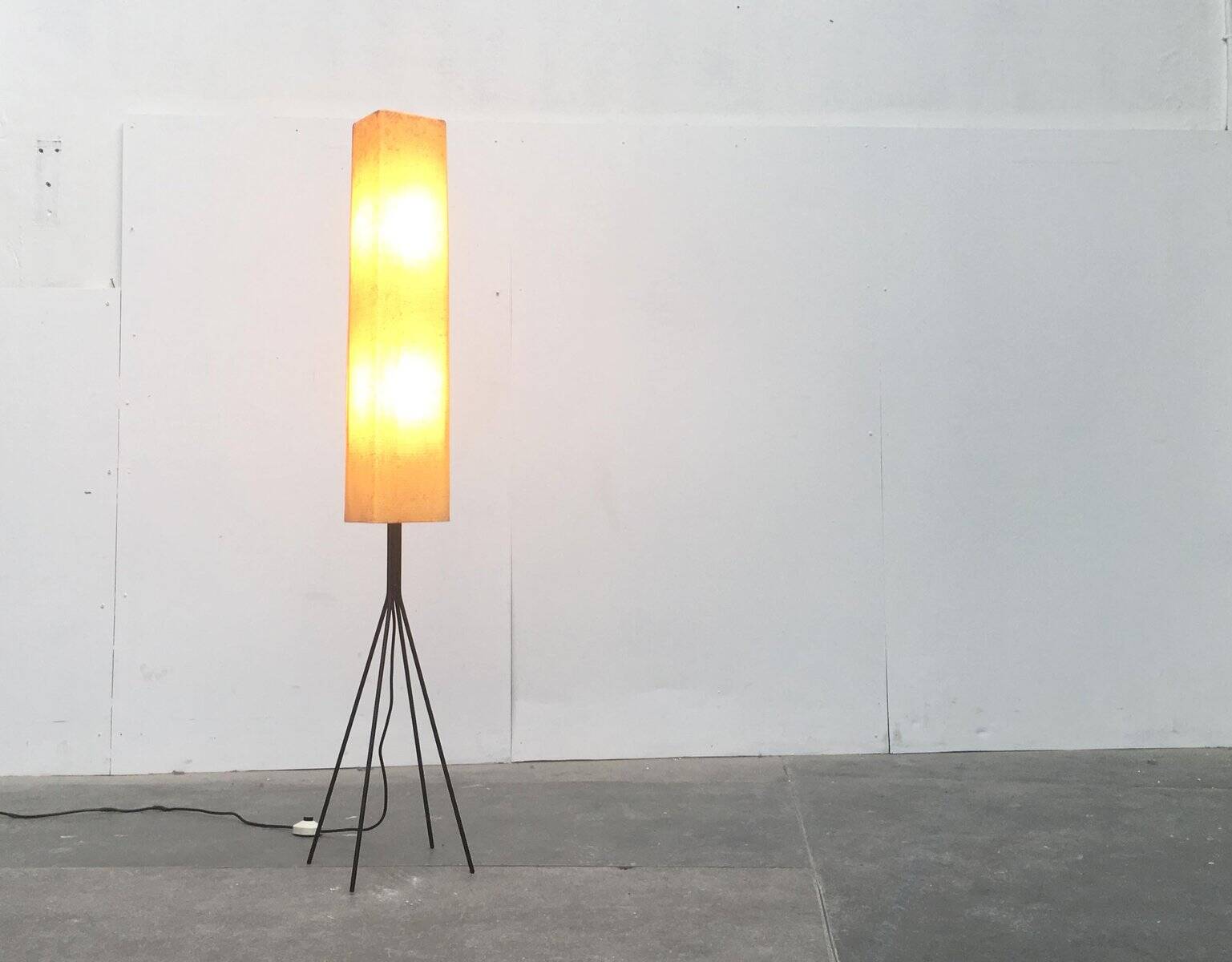 German floor lamp in metal and plastic by Hesse Leuchten, 1960s.
