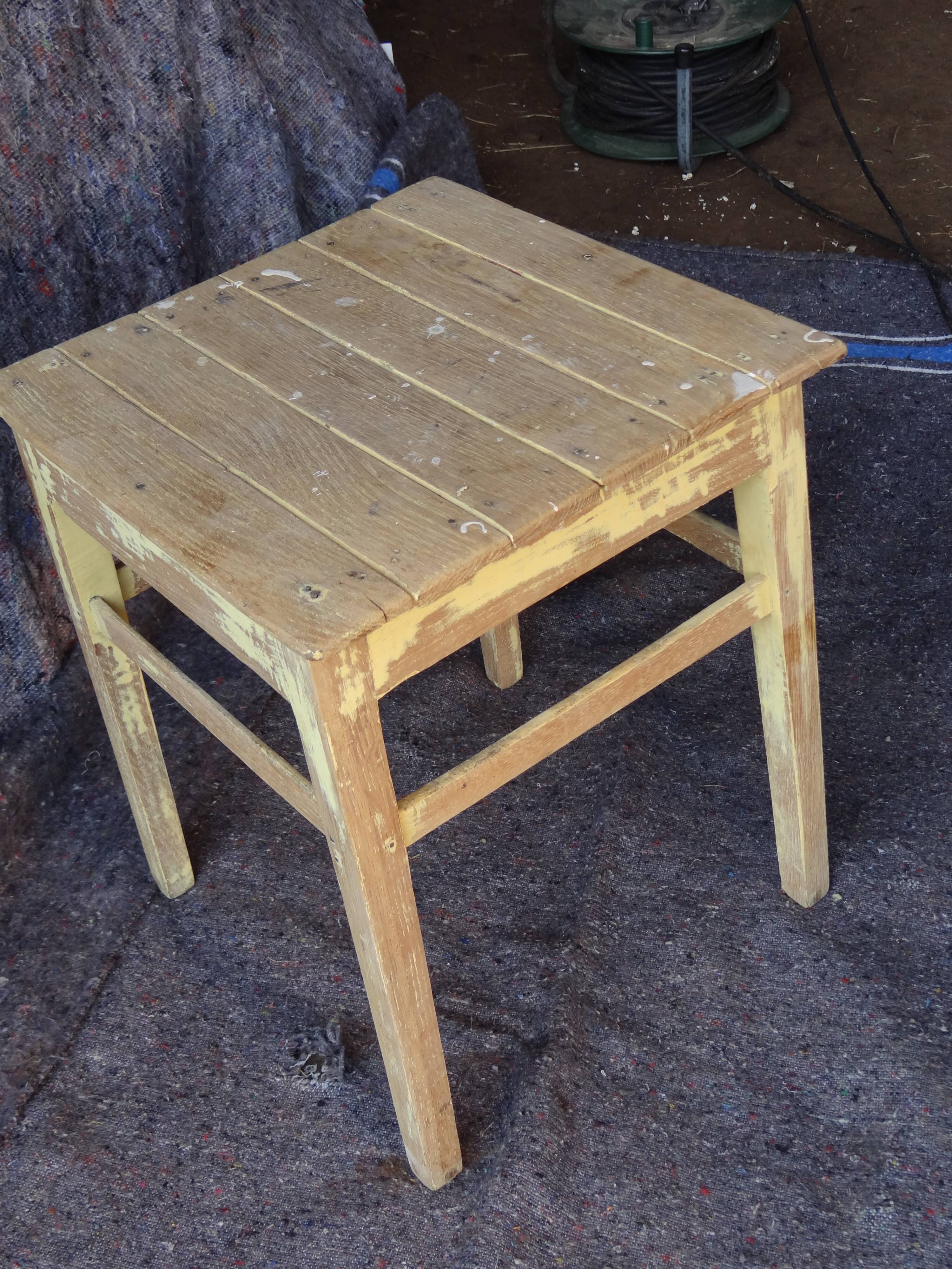Tabouret en bois naturel années 50