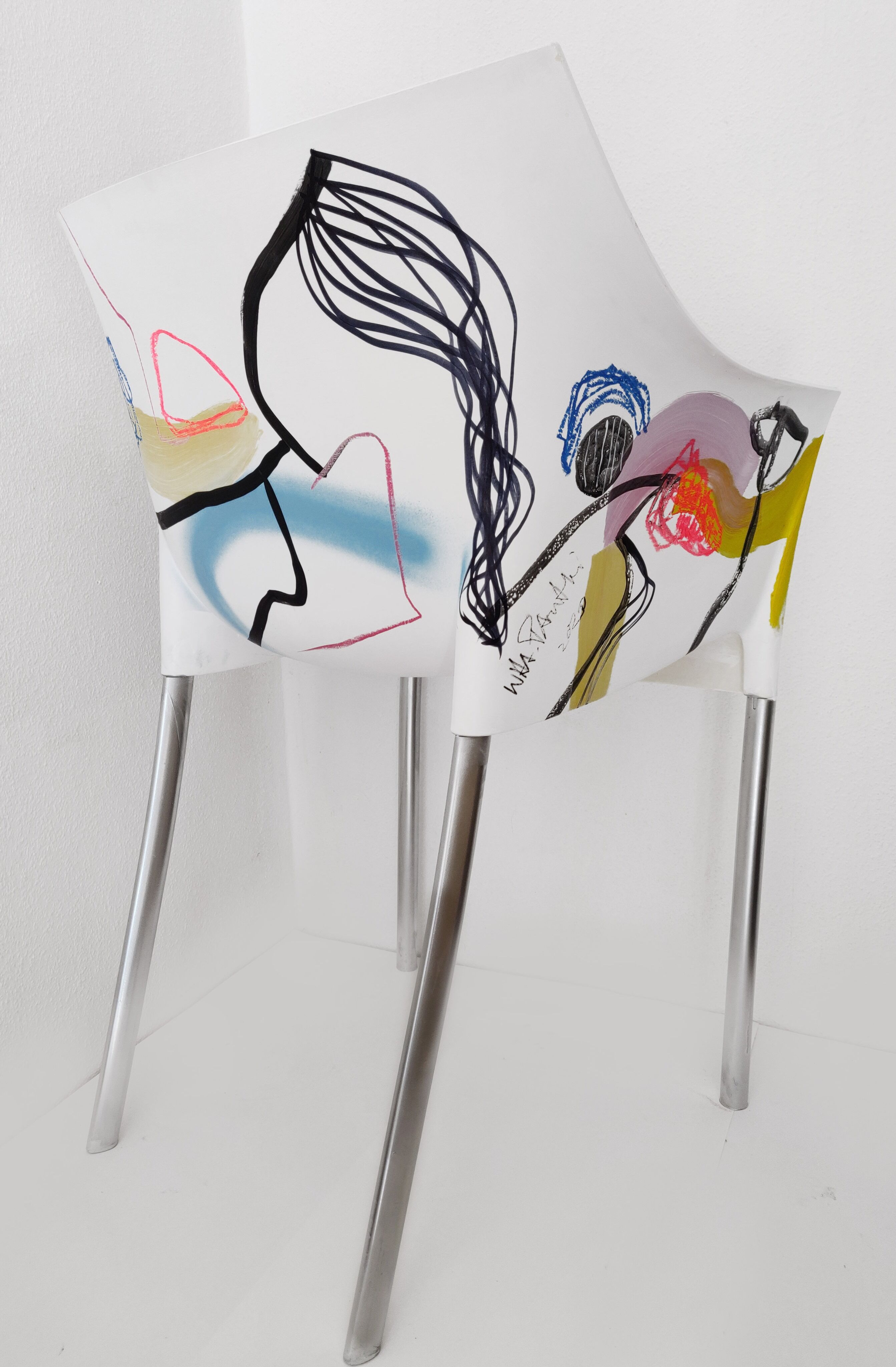 Armchair Dr.NO by Philippe Starck for Kartell painted by WHA. Pantki
