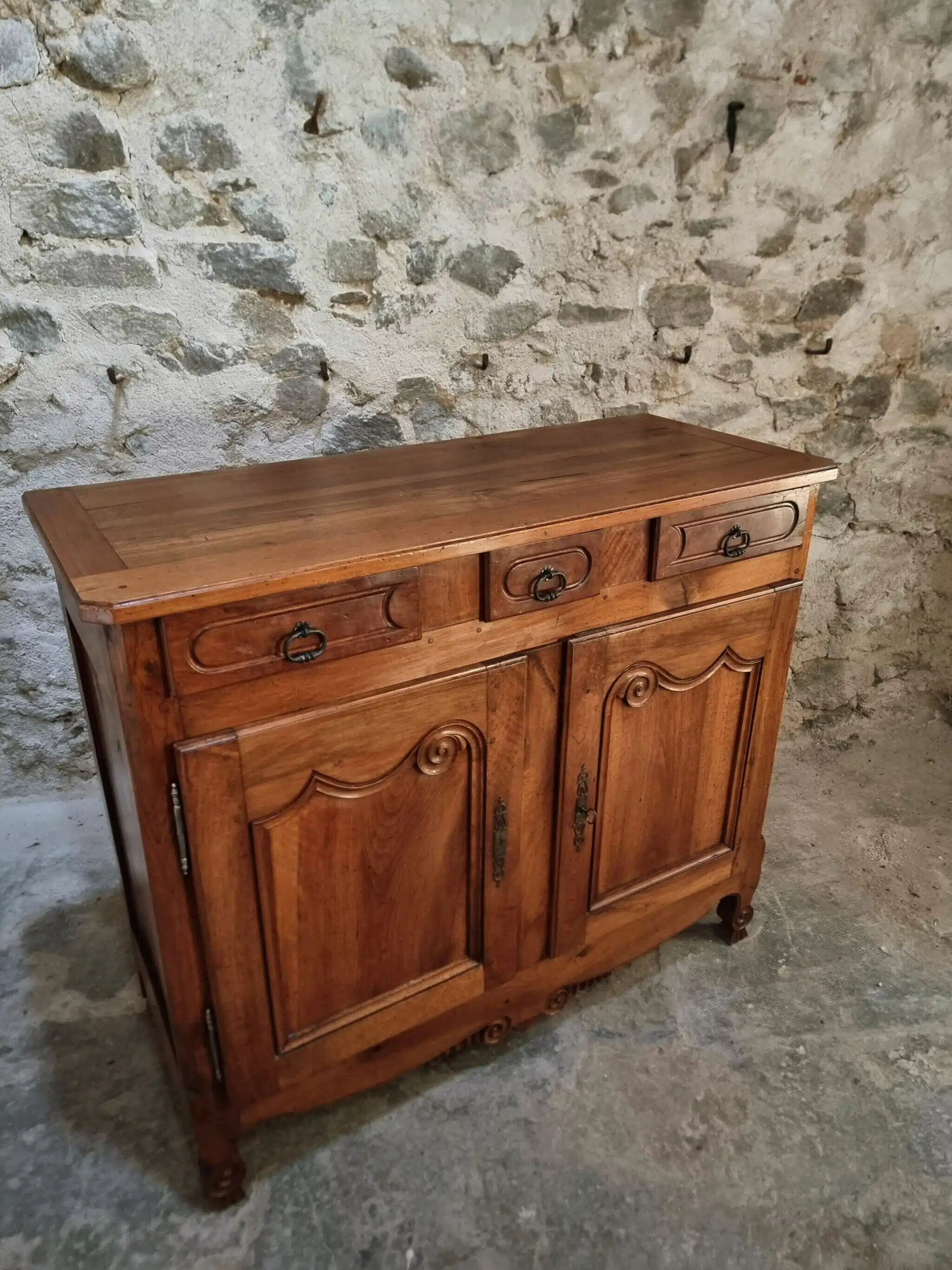 Antique Louis XV style sideboard, French sideboard, late 19th century.