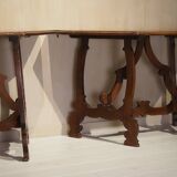 Pair of Italian consoles from the 18th century.