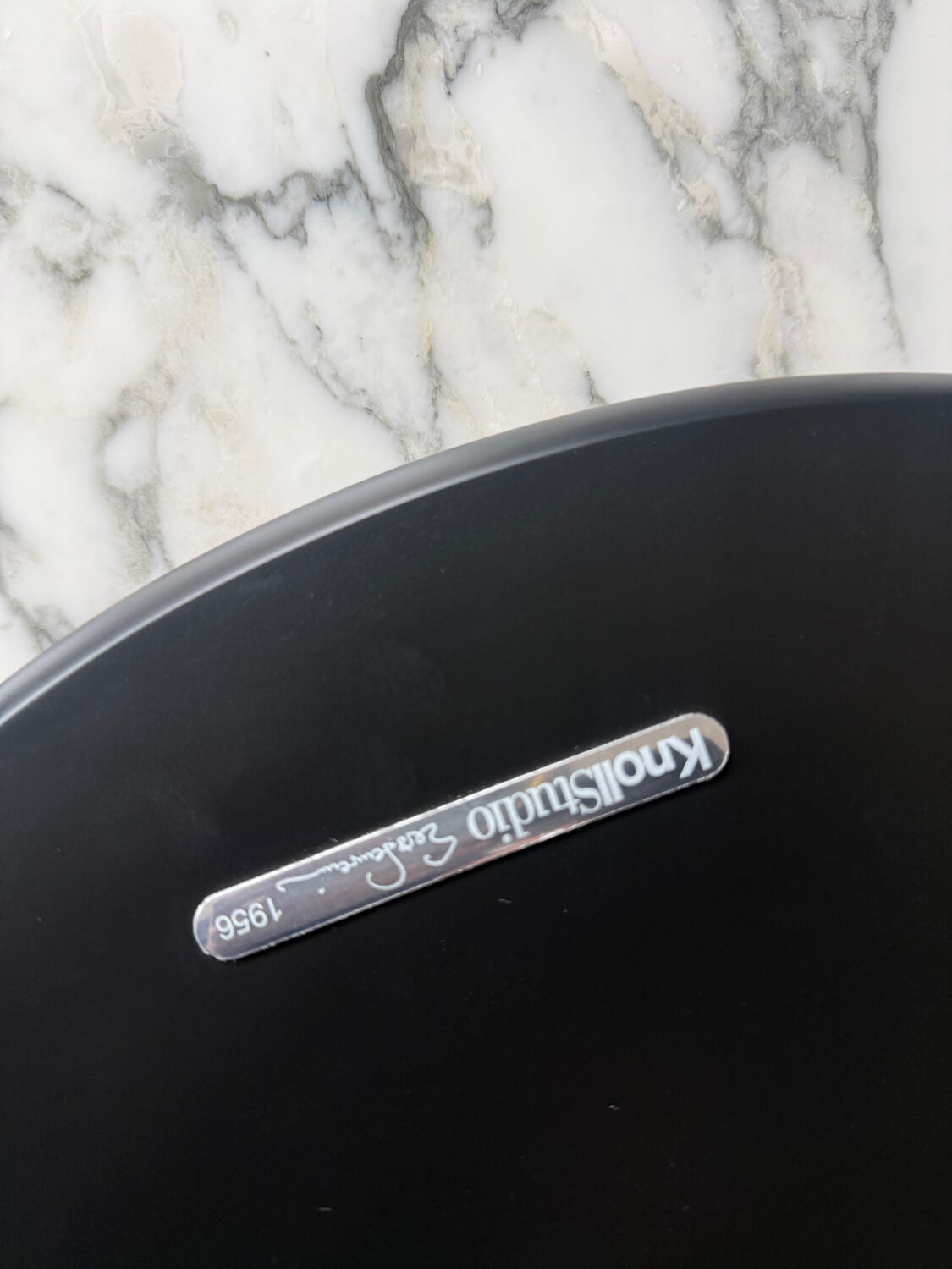 Knoll table - Eero Saarinen coffee table