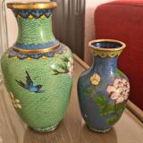 2 Chinese vases