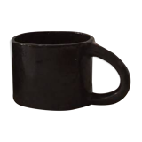 Petite tasse en grès noir