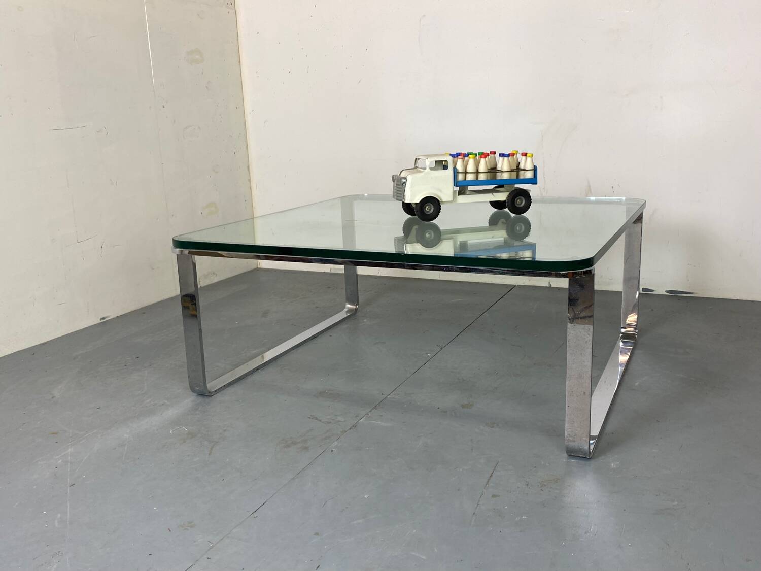 Table basse moderniste suisse en chrome, acier et verre de Strässle, années 1970