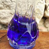 Grand vase en verre bleu