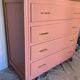 Commode pied compas