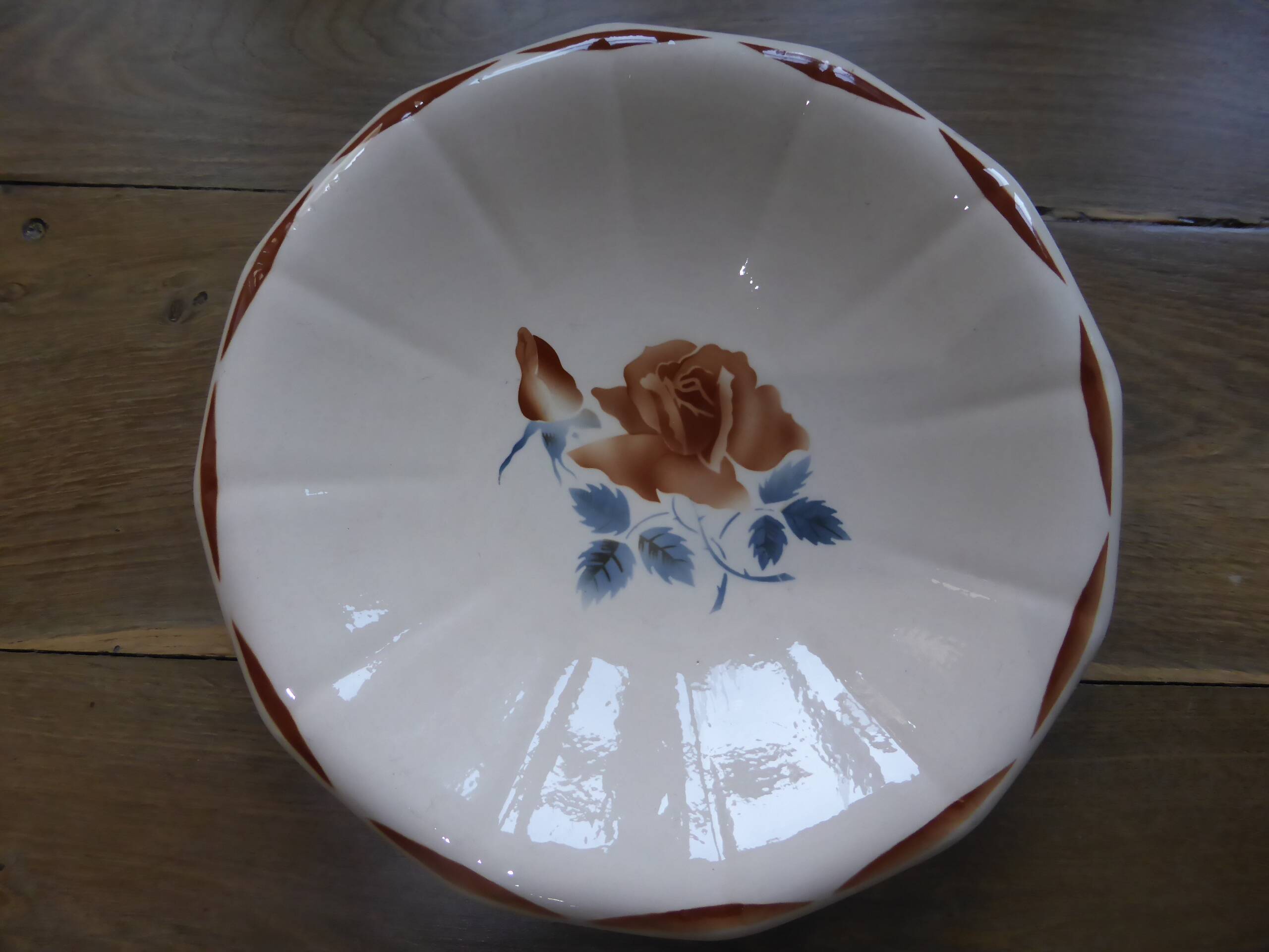 Vintage round dome serving dish from Digoin Sarreguemines 200896
