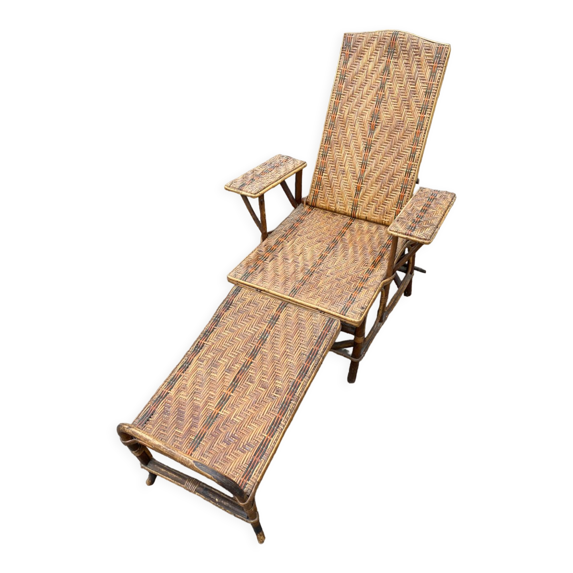 Wicker chaise longue