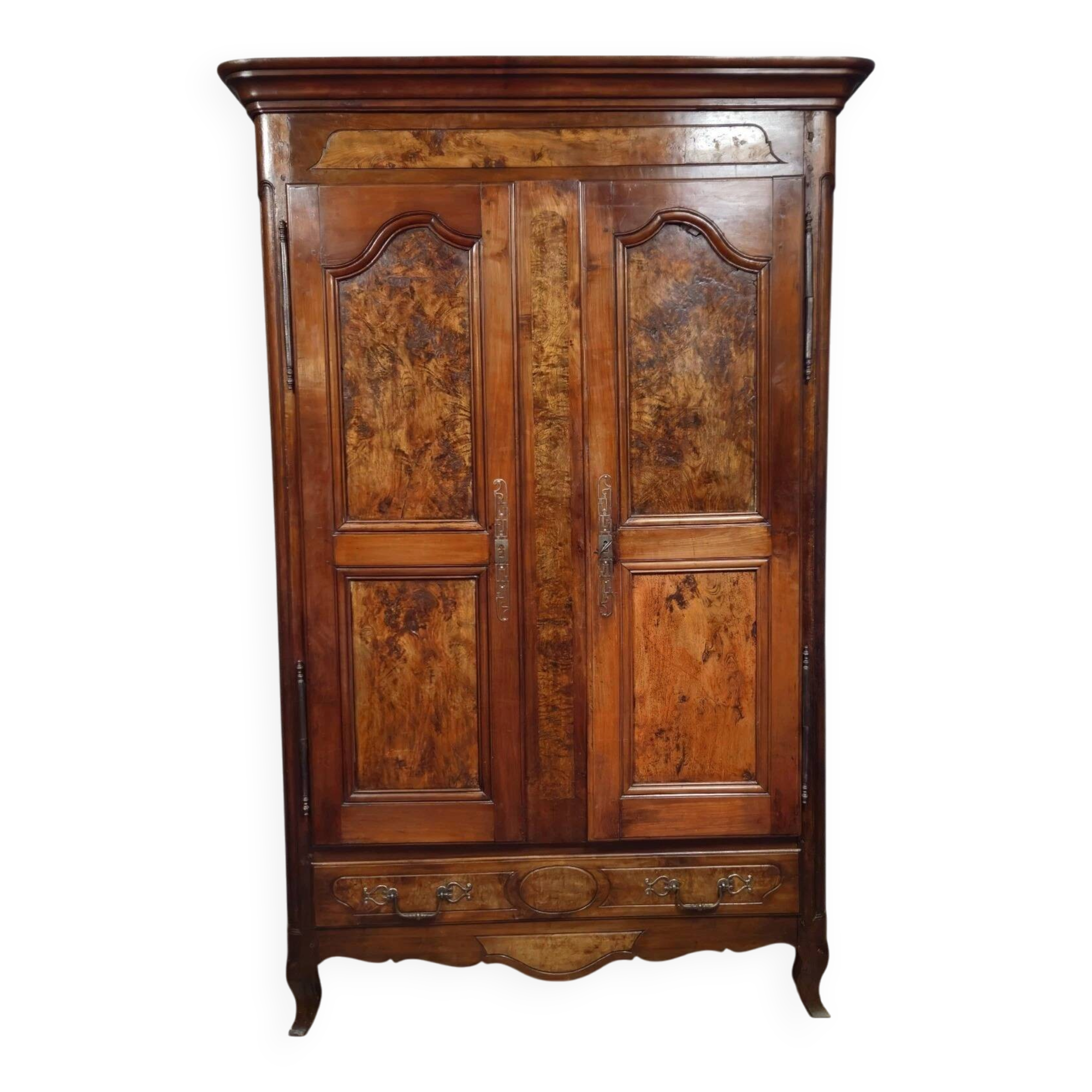 Large antique walnut wardrobe – Louis XV period – 2 doors – 18th century