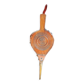 Ancien soufflet en bois & cuir motif cercles concentriques