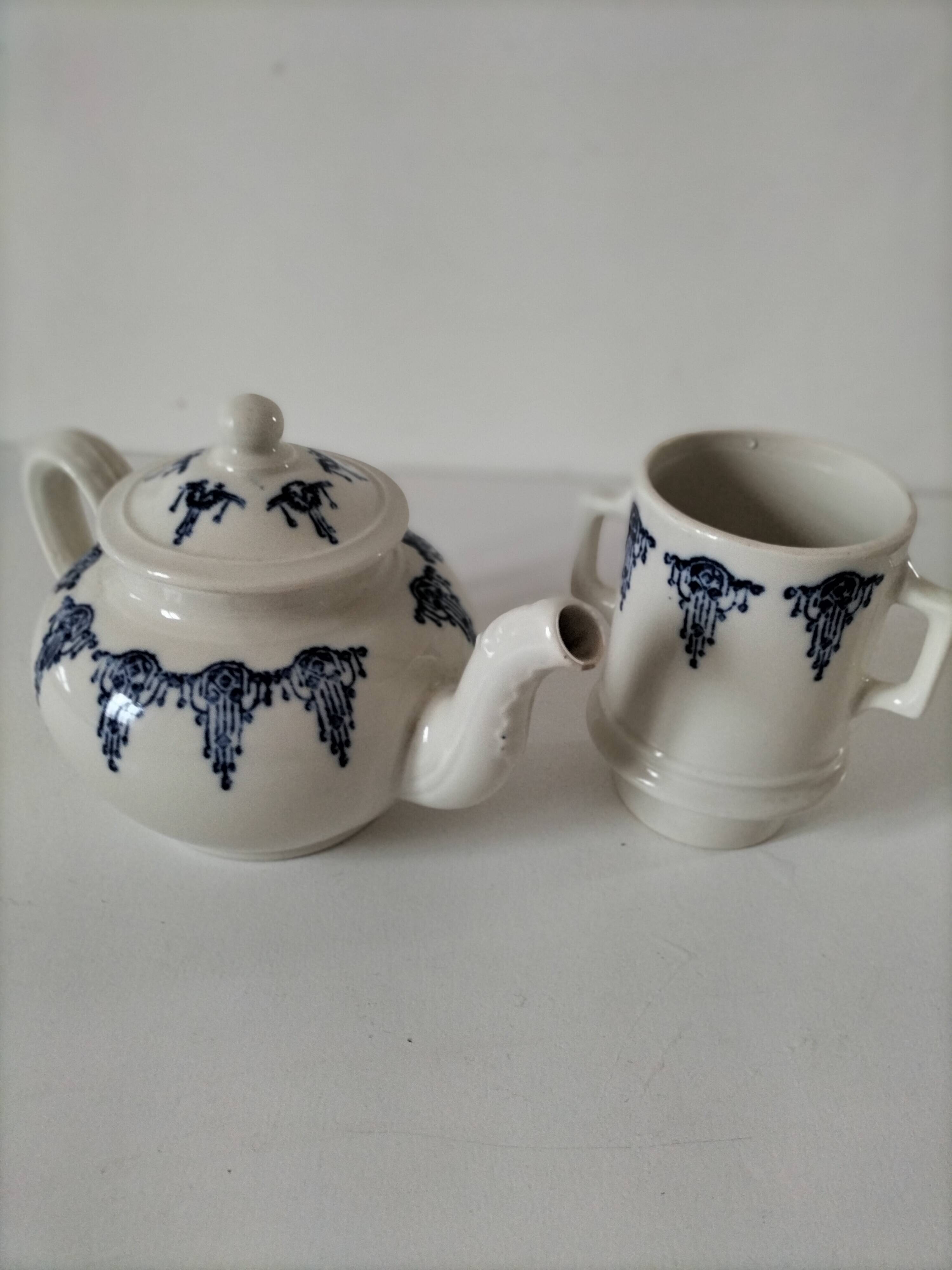 Saint Uze teapot or herbal tea maker