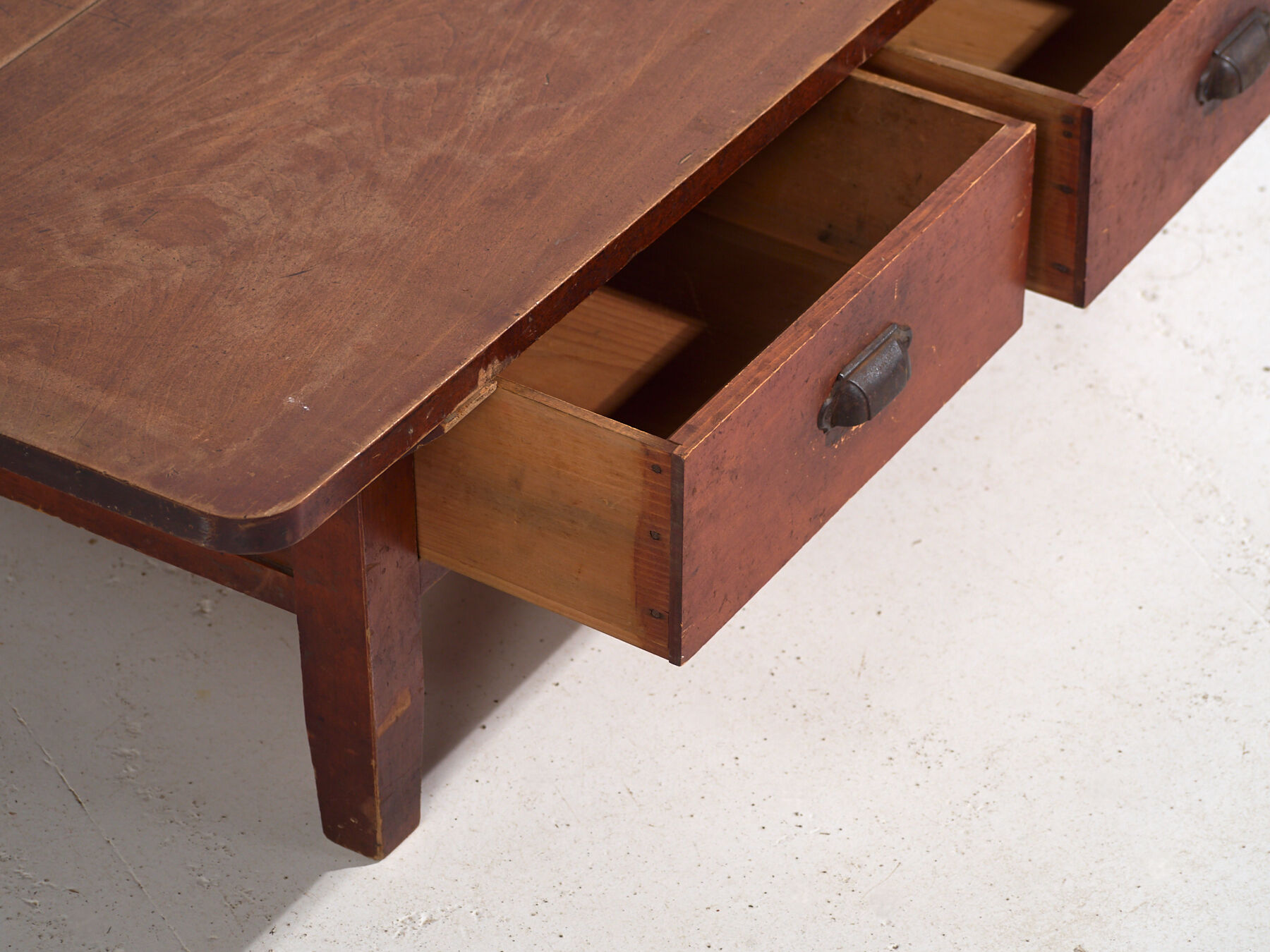 Table basse japonaise ancienne avec tiroirs – période Showa – vers 1930-1950