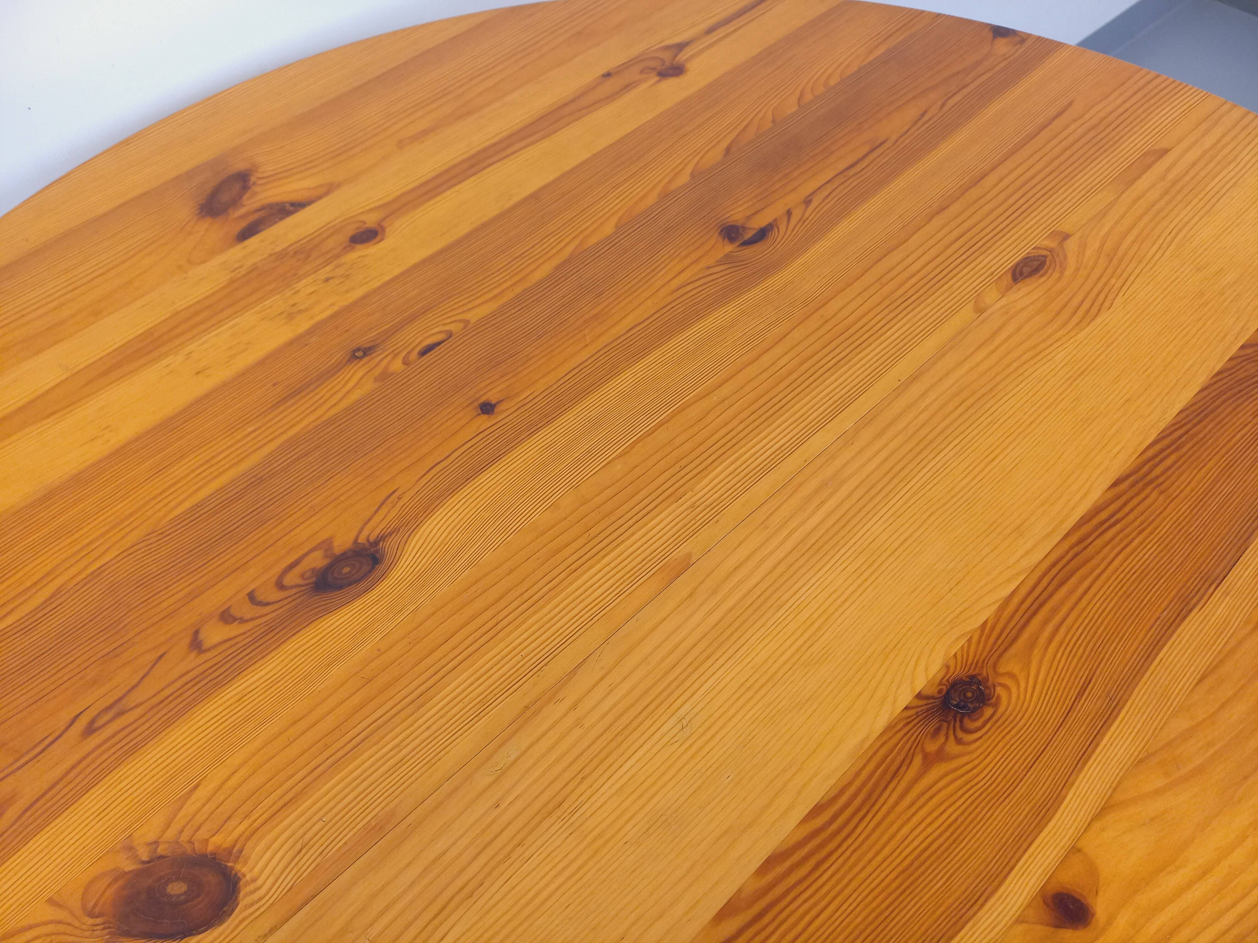 Vintage Scandinavian round pine dining table from the 60s 70s