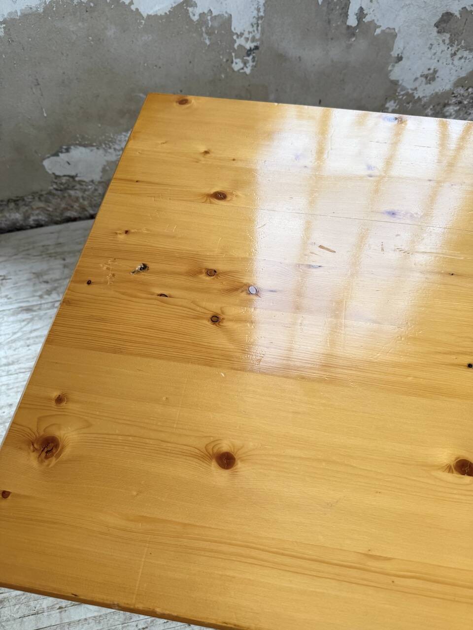 Perriand mountain furniture table 1970