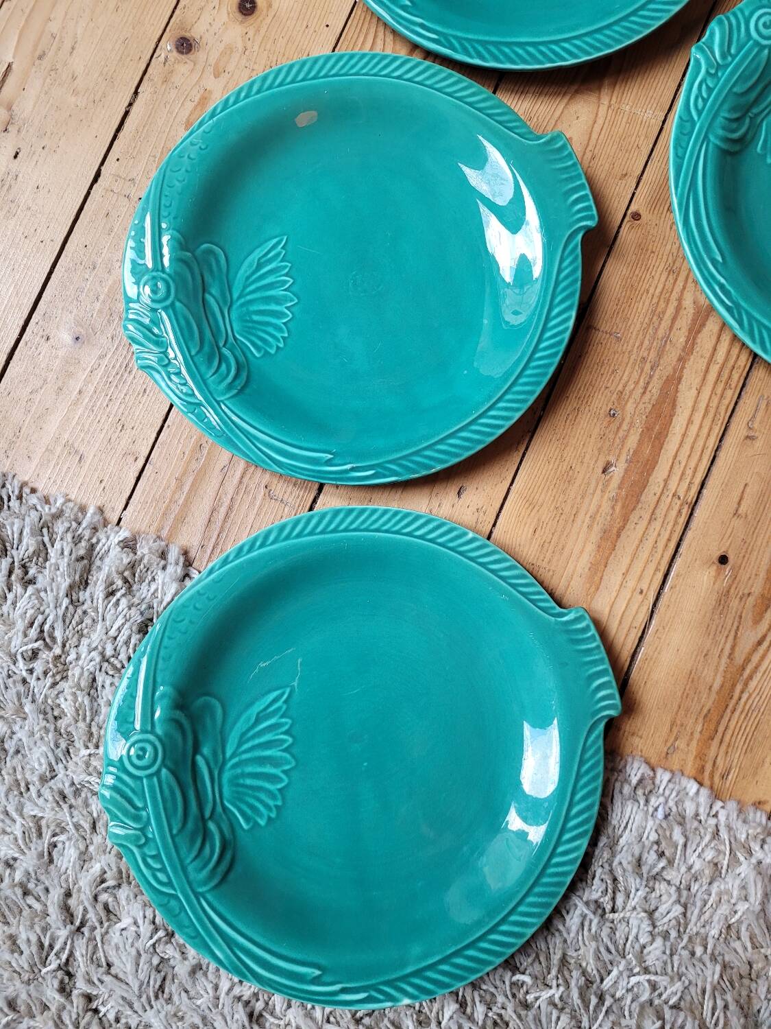 Set of 6 green fish slip plates