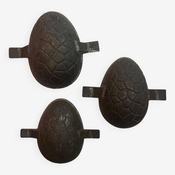 Egg-shaped chocolate or cake molds, 3 sizes available